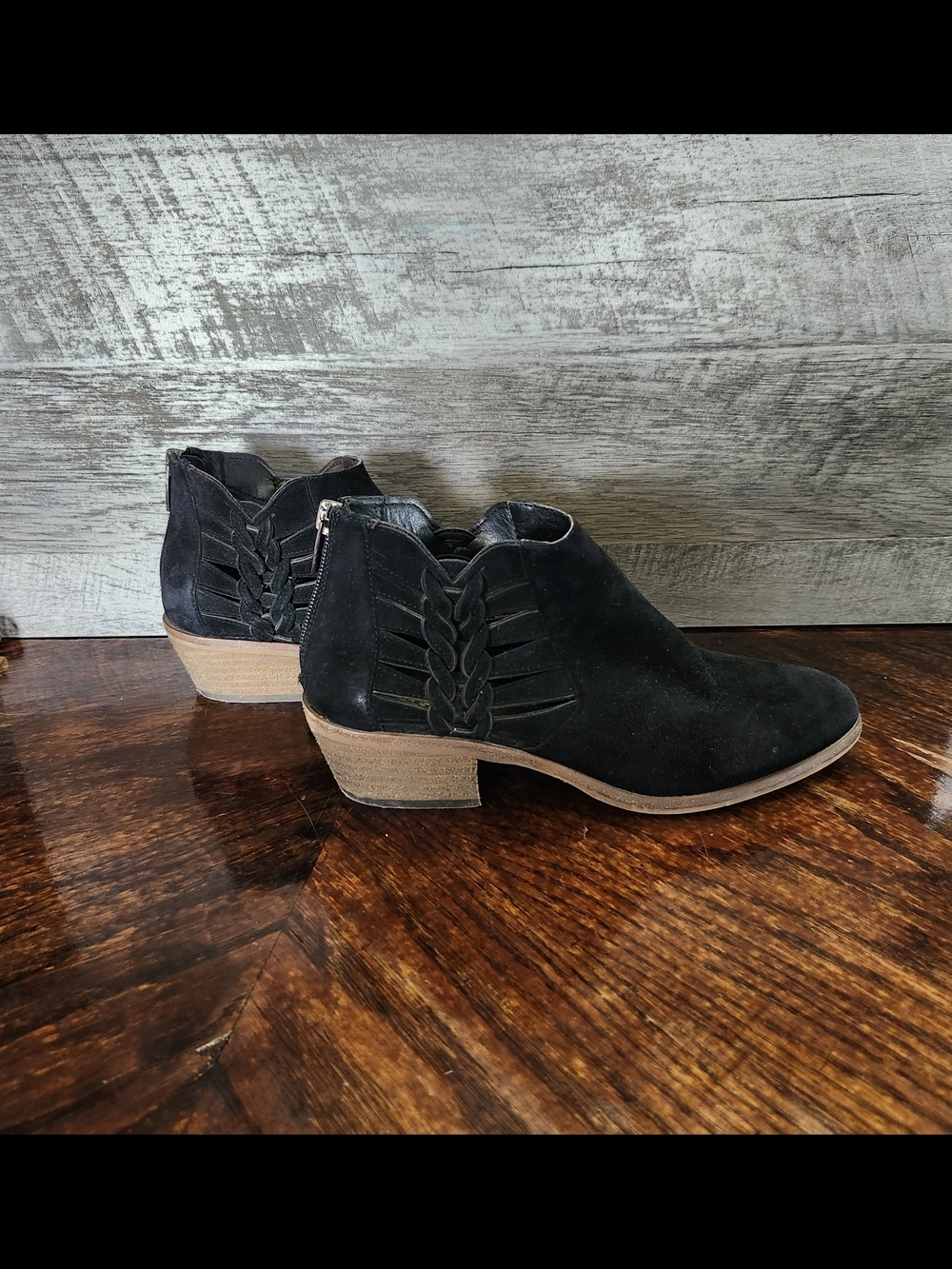 Women's Vince Camuto Black Suede Prestetta Braid Cut Out Ankle Booties Sz 7.5
